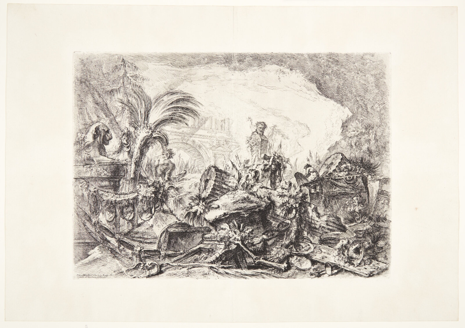 Giovanni Battista Piranesi, Triumfbuen. Dekorativ capriccio med ruiner af arkitektur i forgrunden, medaljoner, en sphinx og en palme til venstre og en monumental triumfbue i baggrunden